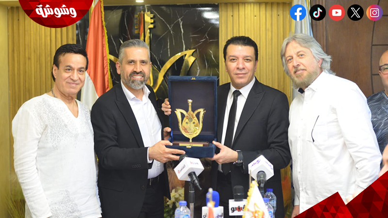 تكرم نقيب لبنان بحضور مصطفى كامل وحلمي عبد الباقي