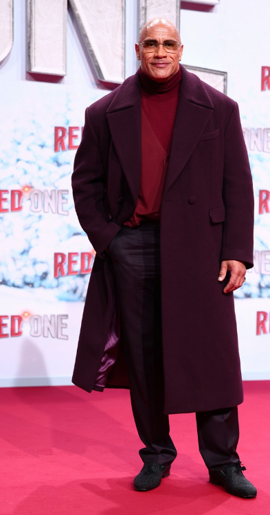 <strong>دوين جونسون بطل الفيلم الجديد Red One في العرض الخاص للفيلم بـ ألمانيا</strong>