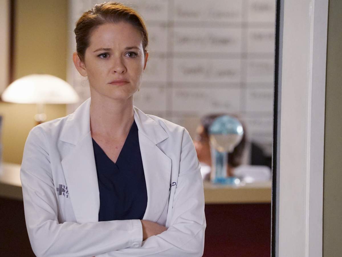 <strong>الممثلة الأمريكية سارة درو في شخصية الطبيبة أبريل في سلسلة المسلسل العالمي الشهير Gray's Anatomy </strong>