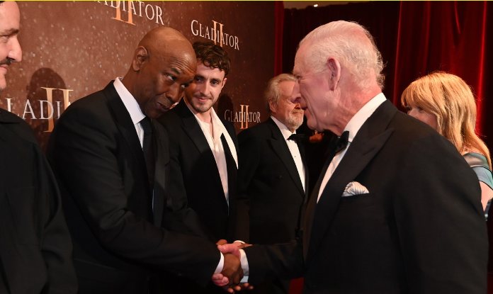 <strong>الأمير تشارلز يُصافح أبطال الفيلم الجديد Gladiator 2 في العرض الخاص للفيلم بـ إنجلترا</strong>