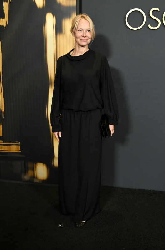 <strong>باميلا أندرسون في حفل Governors Awards 2024 وأحدث أفلامها The Last Showgirl</strong>