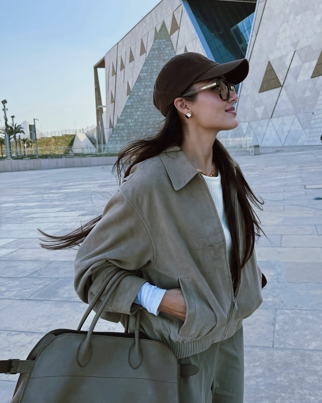 <strong>الممثلة التركية الشهيرة هاندة أرتشيل في المتحف المصري الكبي</strong>ر