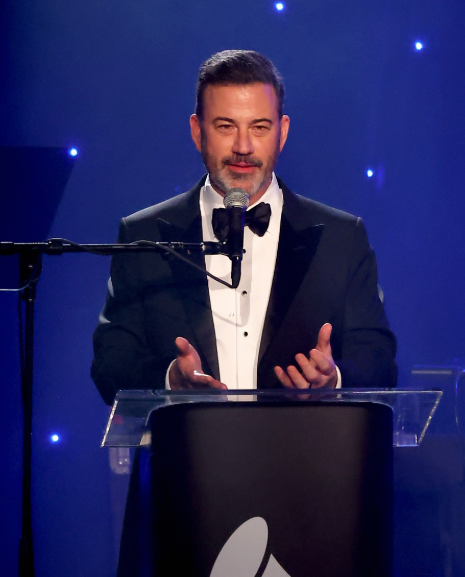 <strong>الاعلامي جيمي كيميل مقدم حفل توزيع جوائز جرامي Grammy Awards 2025 لدورته الـ 67 والذي قدم حفل جوائز أوسكار سابقاً</strong>