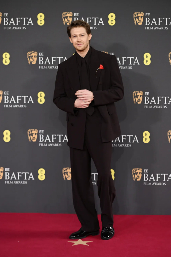 <strong>جو ألوين على السجادة الحمراء في حفل توزيع جوائز البافتا BAFTA Awards 2025 لدورته الـ 78 </strong>