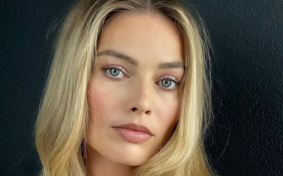 <strong>الممثلة الأسترالية مارجو روبي بطلة الفيلم الجديد Wuthering Heights</strong>