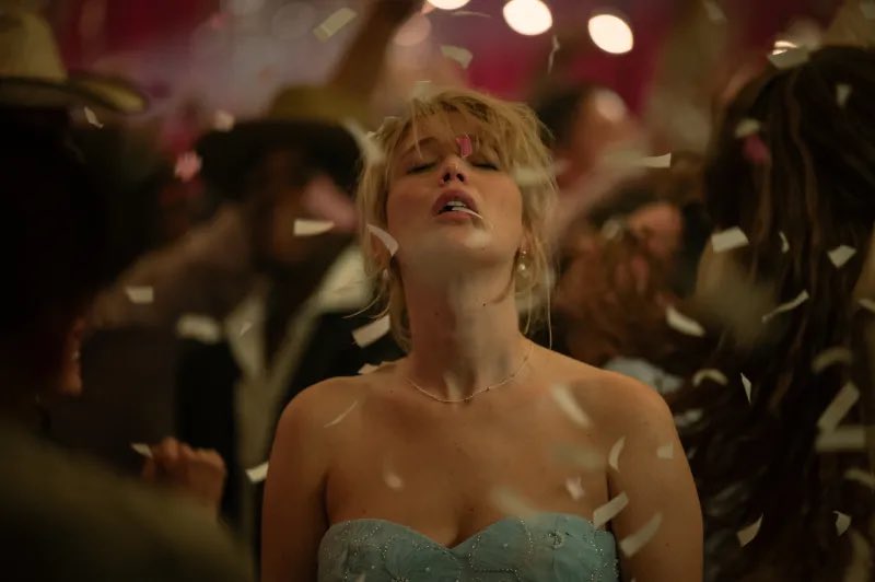 جينيفر لورانس في فيلم Die My Love