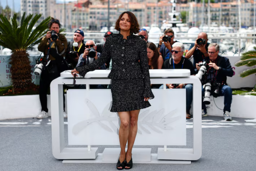 لحظة وصول هالي بيري إلى مهرجان كان السينمائي 2025 منذُ قليل
