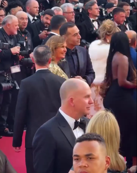 صور منتشرة على الانترنت ليسرا والمنتج محمد التركي في العرض الخاص لفيلم Mission Impossible The Final Reckoning بمهرجان كان السينمائي 2025