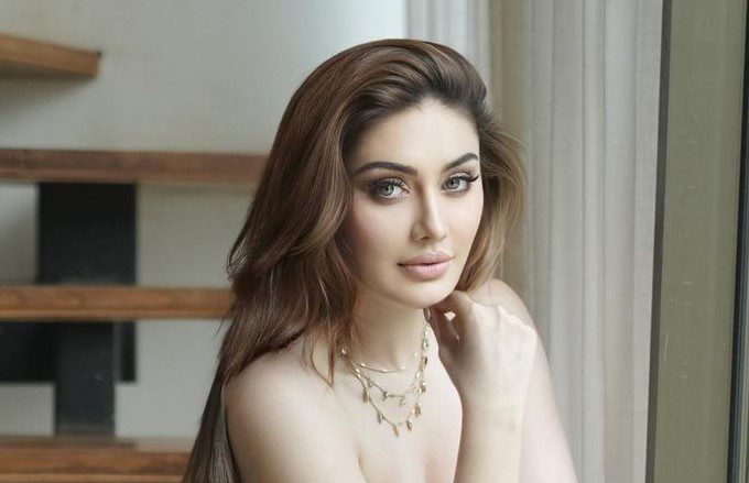 الممثلة الهندية الراحلة شيفالي جاريوالا