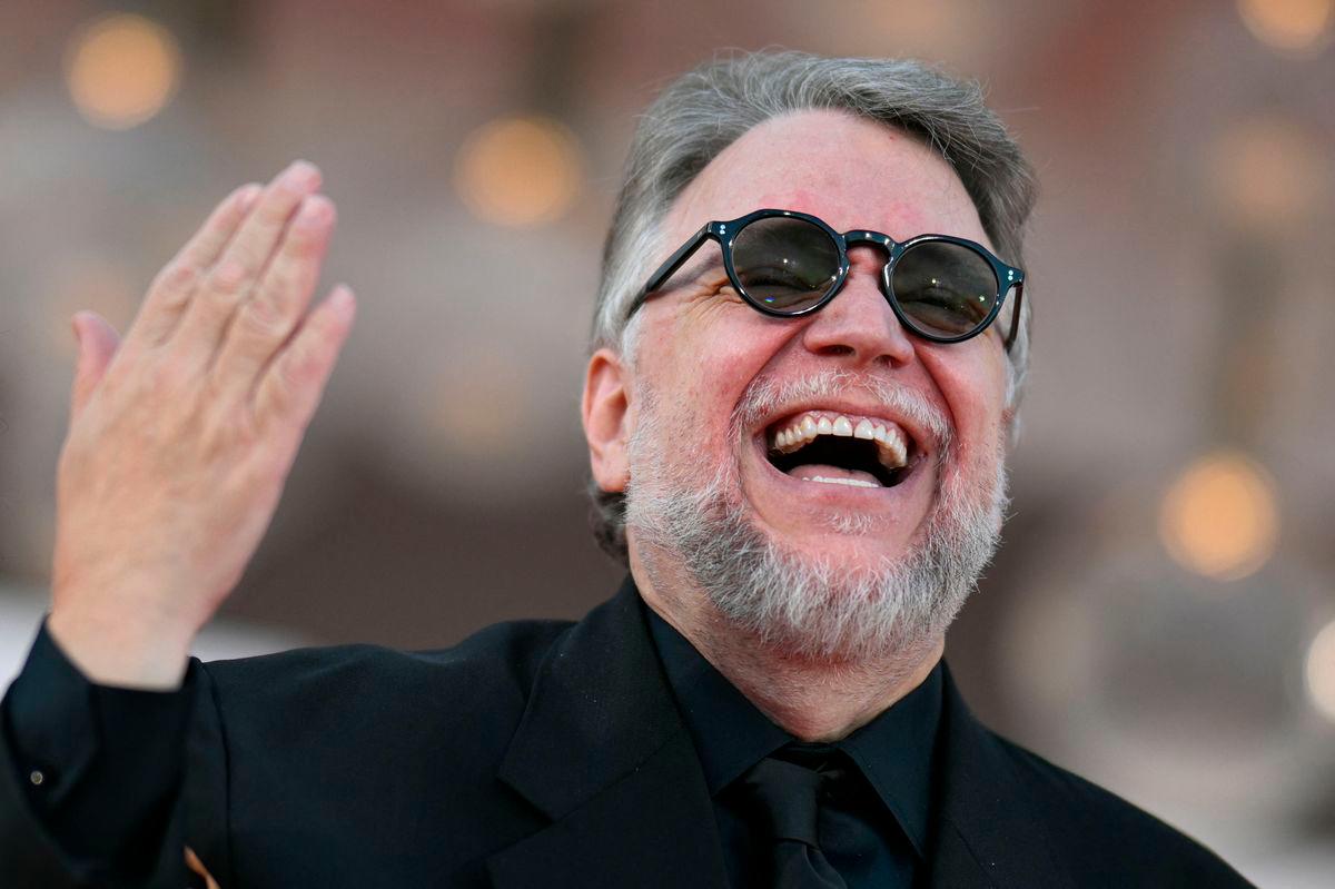 المخرج جييرمو ديل تورو في مهرجان فينيسيا السينمائي 2025