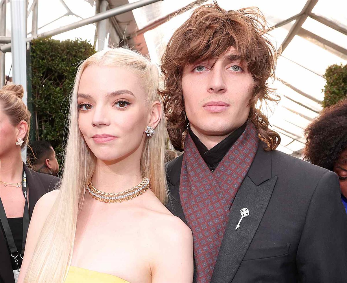 أنيا تايلور جوي وزوجها مالكولم مكراي