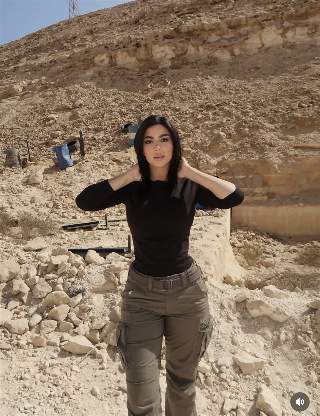 الفنانة كارولين عزمي من كواليس مسلسل “رأس الأفعى”