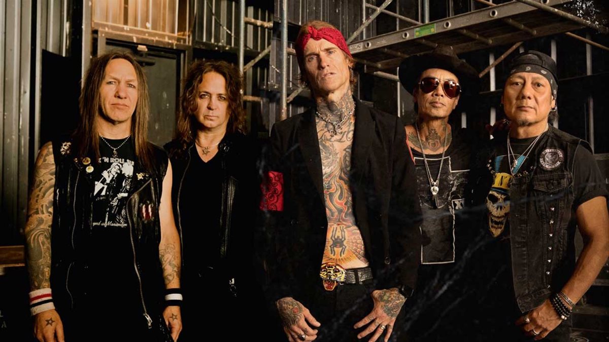 الفرقة الغنائية الأمريكية Buckcherry