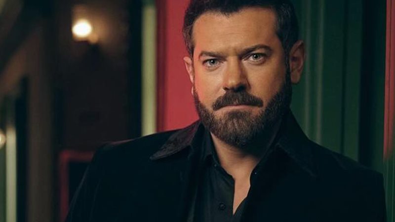 عمرو يوسف