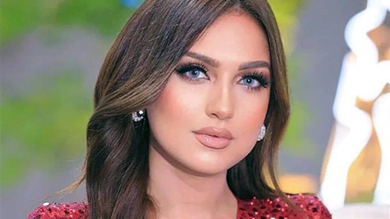 ياسمين عز