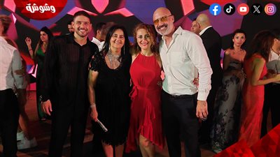 إلهام شاهين وأمينة خليل فى حفل زفاف رامي الفقي نجل عميدة إعلام جامعة مصر