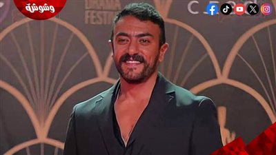 أحمد العوضي يذبح بنفسه أضحية العيد بعين شمس‎
