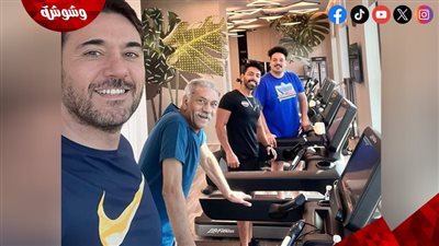 عشان مجهود المسرح.. أحمد عز يصطحب أسرة مسرحية 