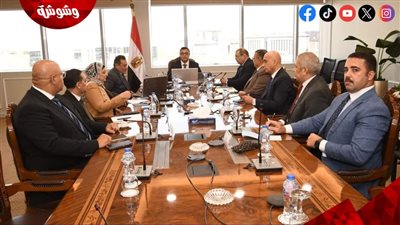 وزير الإسكان يستعرض مقترحات تعظيم دور الهيئة العامة للتنمية السياحية‎