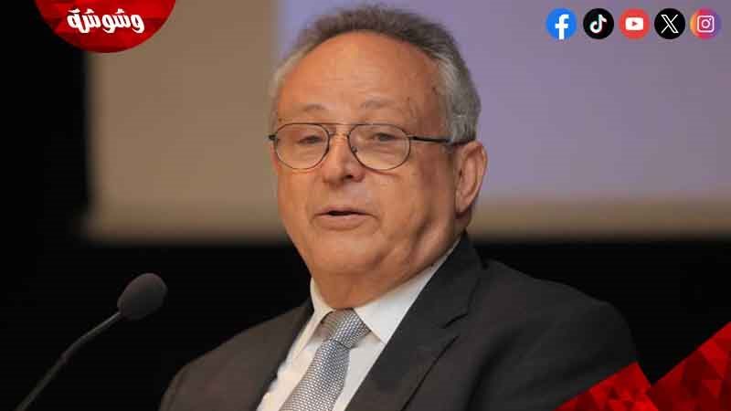 الدكتور احمد زايد