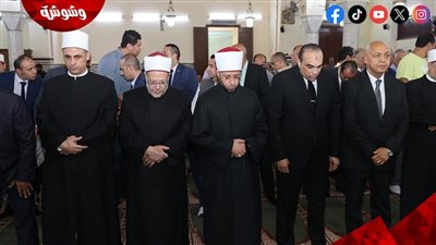 المسلمين والمسيحيين شاركوا في جنازته.. لحظات مؤثرة من جنازة محمد علي محجوب وزير الأوقاف الأسبق