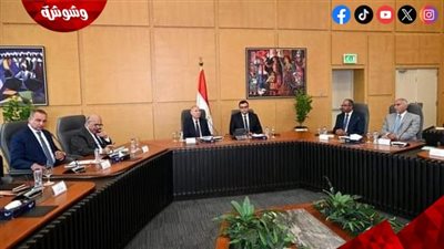 وزير الإسكان ومحافظ القاهرة يترأسان اجتماع اللجنة التيسيرية لمشروع تطوير 