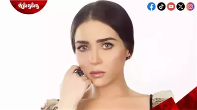مي عز الدين تؤدي مناسك العمرة للراحل حسام شوقي ومنتجين سينرجي