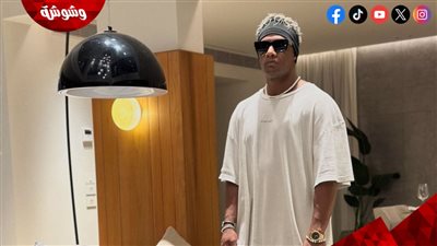 محمد رمضان يستفز جمهوره من جديد ويشرب أحد منتجات المقاطعة