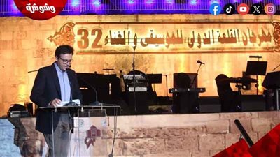 وزير الثقافة: 
