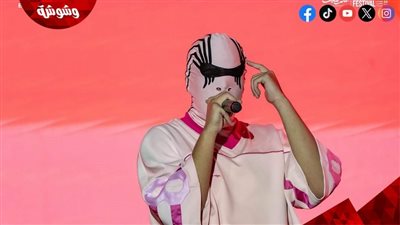 توو ليت يثير الجدل بعد ظهوره بمظهر يشبه سبايدر مان... ما القصة؟