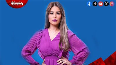 منة فضالي تستمتع بالبحر بـ