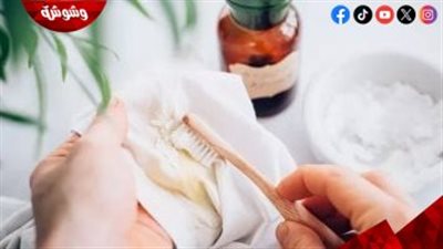 الوصفة السحرية لإزالة بقع الإبط من الملابس باستخدام 3 منتجات طبيعية 