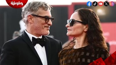 بالصور.. چواكين فينيكس يخطف الأنظار في مهرجان ڤينيسيا