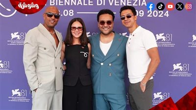 بصحبة الكلب.. أبطال فيلم البحث عن منفذ لخروج السيد رامبو يتألقون على الريد كاربت