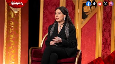 دينا تكشف سر شبابها: عمري ما نمت وفي وشي مكياج وباكل مرة واحدة