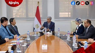 وزير السياحة والآثار يلتقي سفير سنغافورة بالقاهرة 