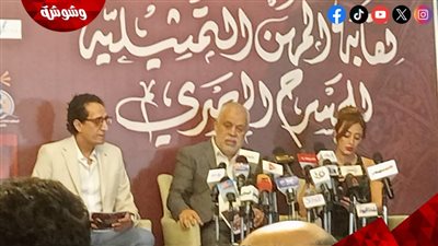 أشرف زكي: مصر بلد عظيمة فيها سيدة المسرح سميحة أيوب