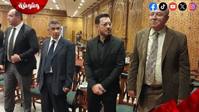 أشرف زكي وعماد زيادة في عزاء خالة الفنان أحمد زاهر