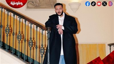 شاب مهم وعنده هوية.. عبد الرحيم كمال يمدح ويجز
