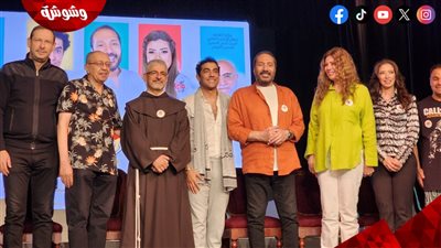 خصومات لطلبة الجامعات.. ميدو عادل يفاجئ جمهور مسرحية 