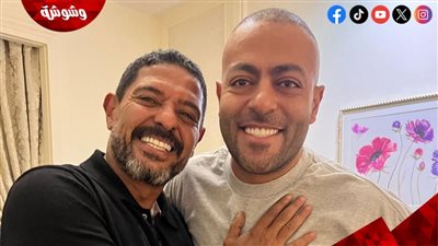 صداقة تصل إلى الأخوة.. هاني فرحات مفأجاة حفل تامر عاشور