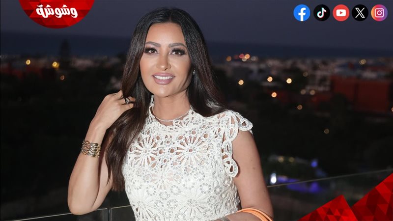 المطربة لطيفة