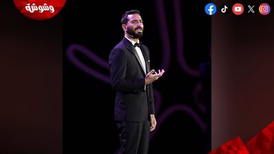 محمد الشرنوبي يغني ميدلي لأبرز أغاني الأفلام