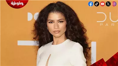 ممثلة عالمية تدعم حبيبها في حفل خمور.. ما القصة؟