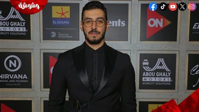 المخرج المصري علي العربي ينتهي من تصوير فيلمه الهندي العالمي 