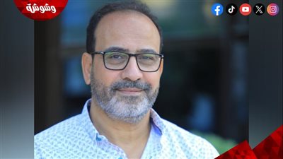  مدير القاهرة السينمائي يفجر مفاجأة بشأن جدل صورة حسين فهمي مع الوفد الصيني