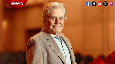حسين فهمي يؤكد على الالتزام بالزي الرسمي في مهرجان القاهرة السينمائي‎