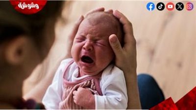 ماذا تعرف عن فترة البكاء البنفسجي؟ أخصائي طب أطفال يجيب
