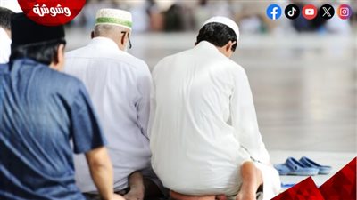 أمين الفتوى يوضح صحة الصلاة خلف الإمام عبر التليفزيون‎