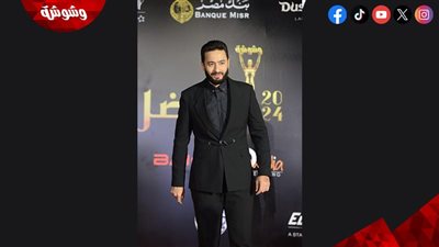 حمادة هلال يحصد جائزة الإبداع الفني في مهرجان الأفضل 2024